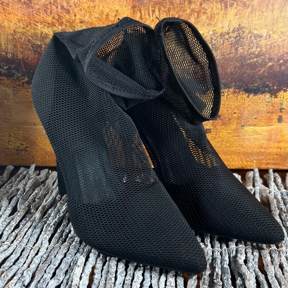 ASOS Estelle Mesh Sock Boots Black Pointed Toe Heels Size 5 great Condition